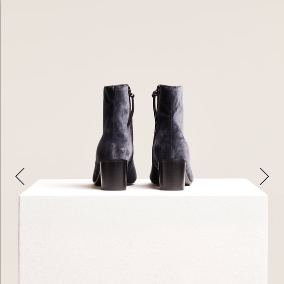 CLOSED velvet ankle booties. - Picture 3 of 8